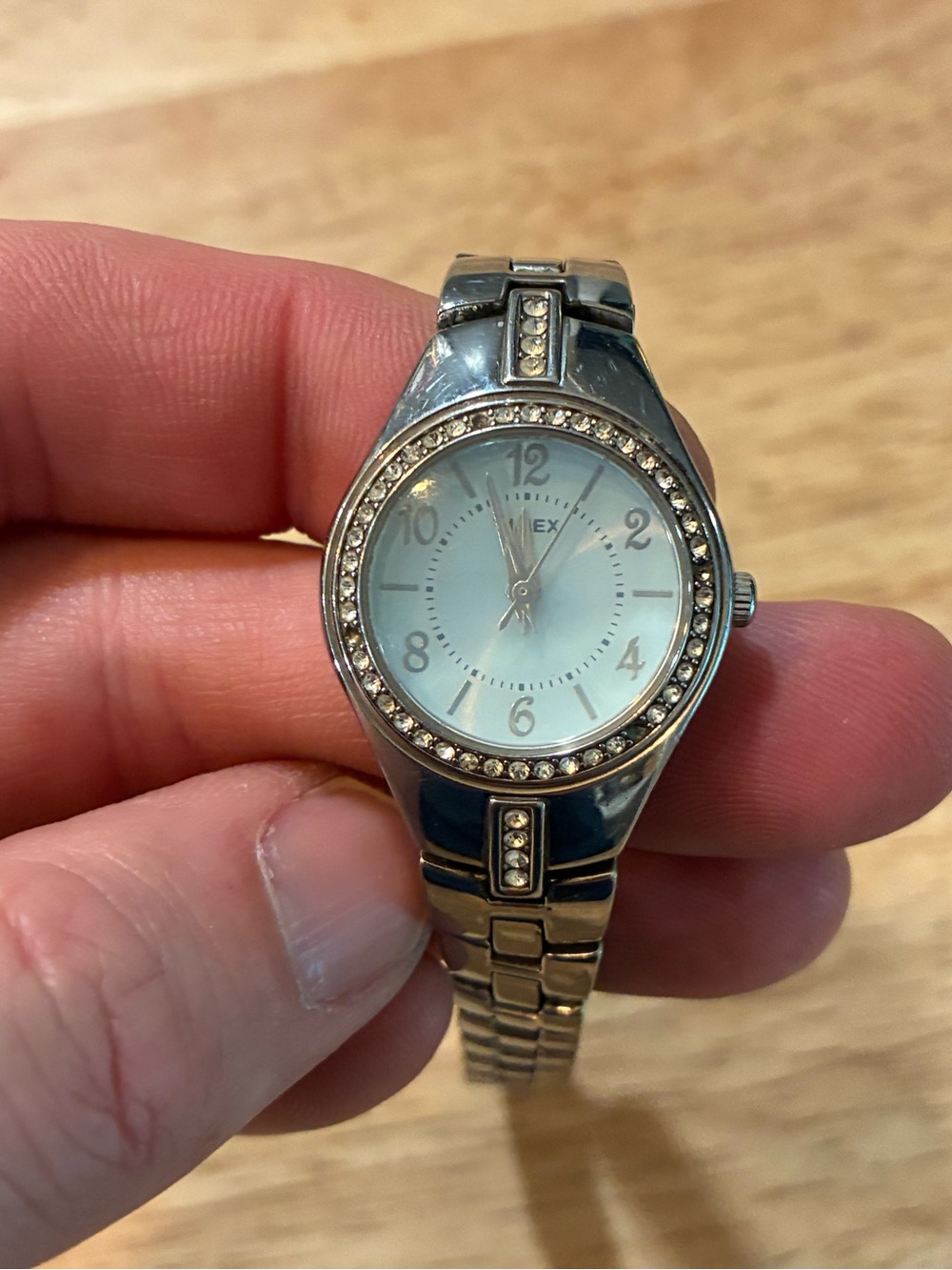 timex Women’s watch tested running new battery Silver Off White Face Diamond